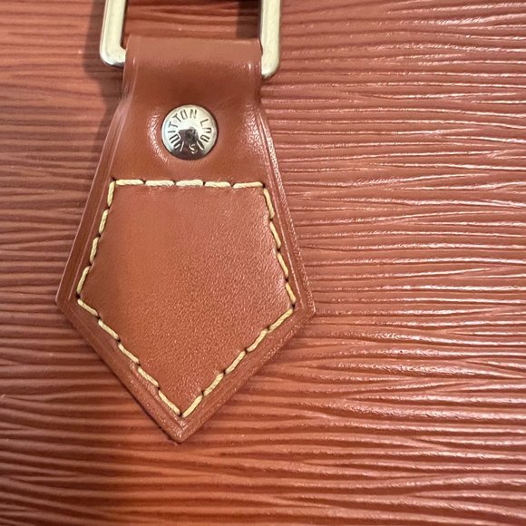 Louis Vuitton Epi Alma PM Cipango with Shoulder Strap and Dust Bag -Pristine - Picture 5 of 14